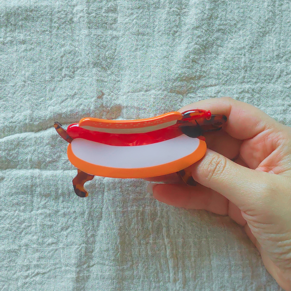 Hot dog sausage dog hair plier